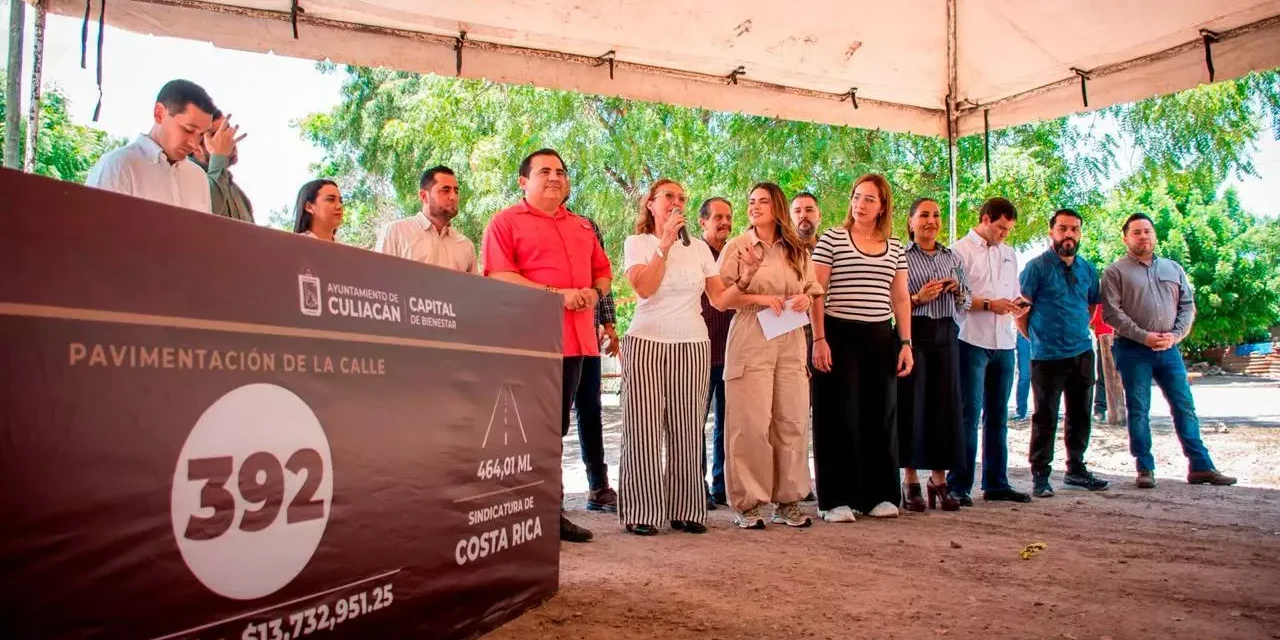 ANA MIRIAM RAMOS VILLARREAL DA BANDERAZO DE INICIO DE PAVIMENTACIÓN EN LA SINDICATURA DE COSTA RICA