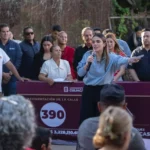 LAS CUCAS SIGUE TRANSFORMÁNDOSE: ANA MÍRIAM RAMOS PONE EN MARCHA LA SÉPTIMA CALLE PAVIMENTADA DE LA COLONIA