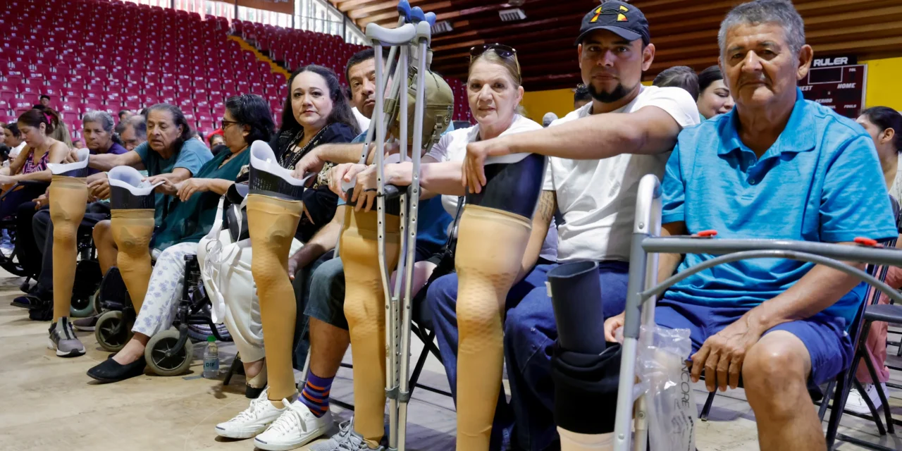 SECRETARÍA DE SALUD Y BENEFICENCIA PÚBLICA ENTREGA APOYOS DE SALUD VISUAL, AUDITIVA Y MOTRIZ A PERSONAS EN SITUACIÓN DE VULNERABILIDAD