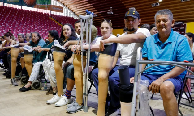 SECRETARÍA DE SALUD Y BENEFICENCIA PÚBLICA ENTREGA APOYOS DE SALUD VISUAL, AUDITIVA Y MOTRIZ A PERSONAS EN SITUACIÓN DE VULNERABILIDAD