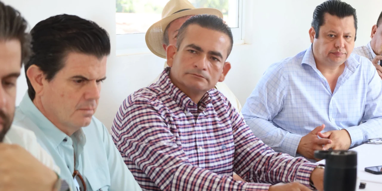 ALCALDE FORTALECE DIÁLOGO CON EL SECTOR ACUÍCOLA DE NAVOLATO PARA IMPULSAR SOLUCIONES Y DESARROLLO