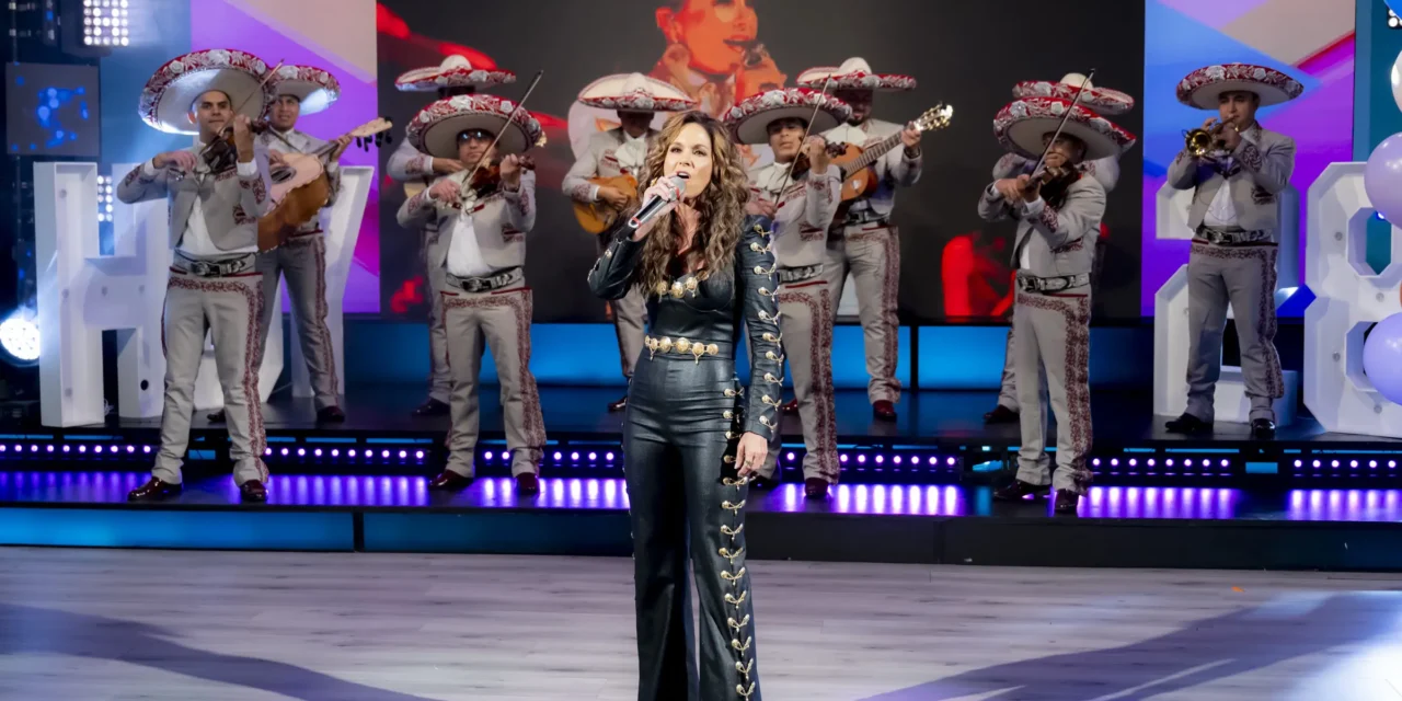HOY CELEBRA 28 AÑOS AL AIRE