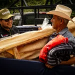 SEBIDES LLEVA AYUDA HUMANITARIA A LA SIERRA DE CHOIX; BENEFICIA A MÁS DE 100 FAMILIAS AFECTADAS POR LAS LLUVIAS