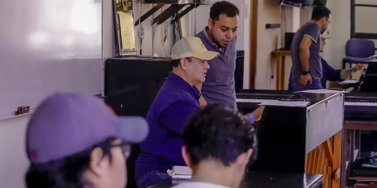 EL TENOR JOSÉ MANUEL CHÚ IMPULSA EL TALENTO MAZATLECO EN CURSO DE PERFECCIONAMIENTO VOCAL