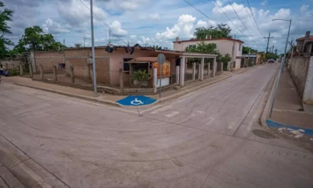 ALCALDESA INAUGURA LAS CALLES 430 Y 431 EN QUILÁ; INVIERTEN 7.7 MILLONES DE PESOS