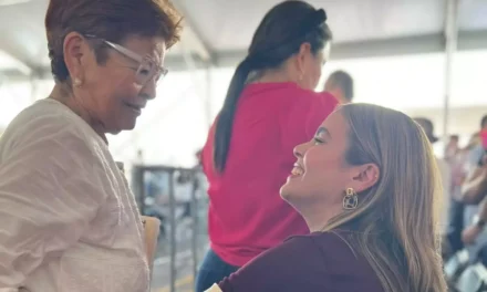 ANA MIRIAM RAMOS ACOMPAÑA A CLAUDIA SHEINBAUM EN CULIACÁN; “SIEMPRE ES UN GUSTO RECIBIRLA”