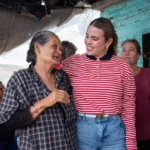 ANA MIRIAM RAMOS ENTREGA RECURSOS POR 72 MIL PESOS AL GRUPO DE MUJERES UNIDAS DE OSO VIEJO, EN LA SINDICATURA DE QUILÁ