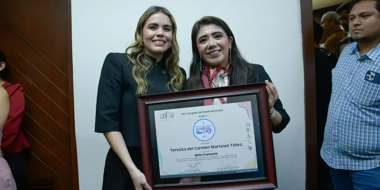 ANA MIRIAM RAMOS FELICITA A JÓVENES GALARDONADOS; “ES UN ALICIENTE PARA LAS JUVENTUDES, DE QUE SE PUEDE SALIR ADELANTE”