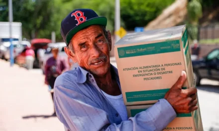 DIF SINALOA LLEVA APOYO ALIMENTARIO A PESCADORAS Y PESCADORES DE LA PRESA LUIS DONALDO COLOSIO EN CHOIX