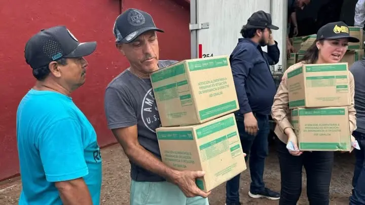 DIF SINALOA ATIENDE DE MANERA PERMANENTE A LAS FAMILIAS AFECTADAS POR LAS LLUVIAS EN LA COMUNIDAD DE EL COLORADO, EN EL MUNICIPIO DE AHOME