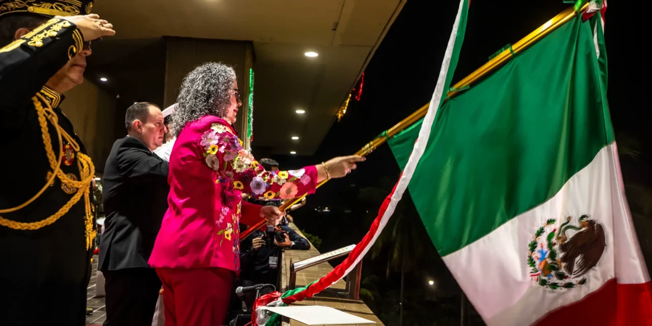 GRACIELA DOMÍNGUEZ NAVA, PRIMERA MUJER GOBERNADORA DE SINALOA EN CONMEMORAR EL ANIVERSARIO DEL GRITO DE INDEPENDENCIA