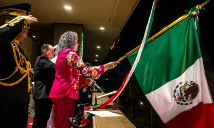 GRACIELA DOMÍNGUEZ NAVA, PRIMERA MUJER GOBERNADORA DE SINALOA EN CONMEMORAR EL ANIVERSARIO DEL GRITO DE INDEPENDENCIA