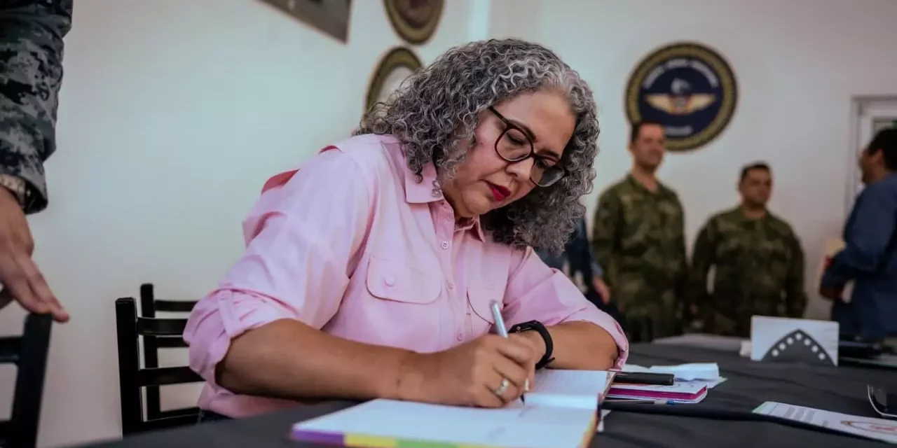 GOBERNADORA GRACIELA DOMÍNGUEZ NAVA ENCABEZA LA MESA DE CONSTRUCCIÓN DE PAZ Y SEGURIDAD EN EL MUNICIPIO DE CHOIX