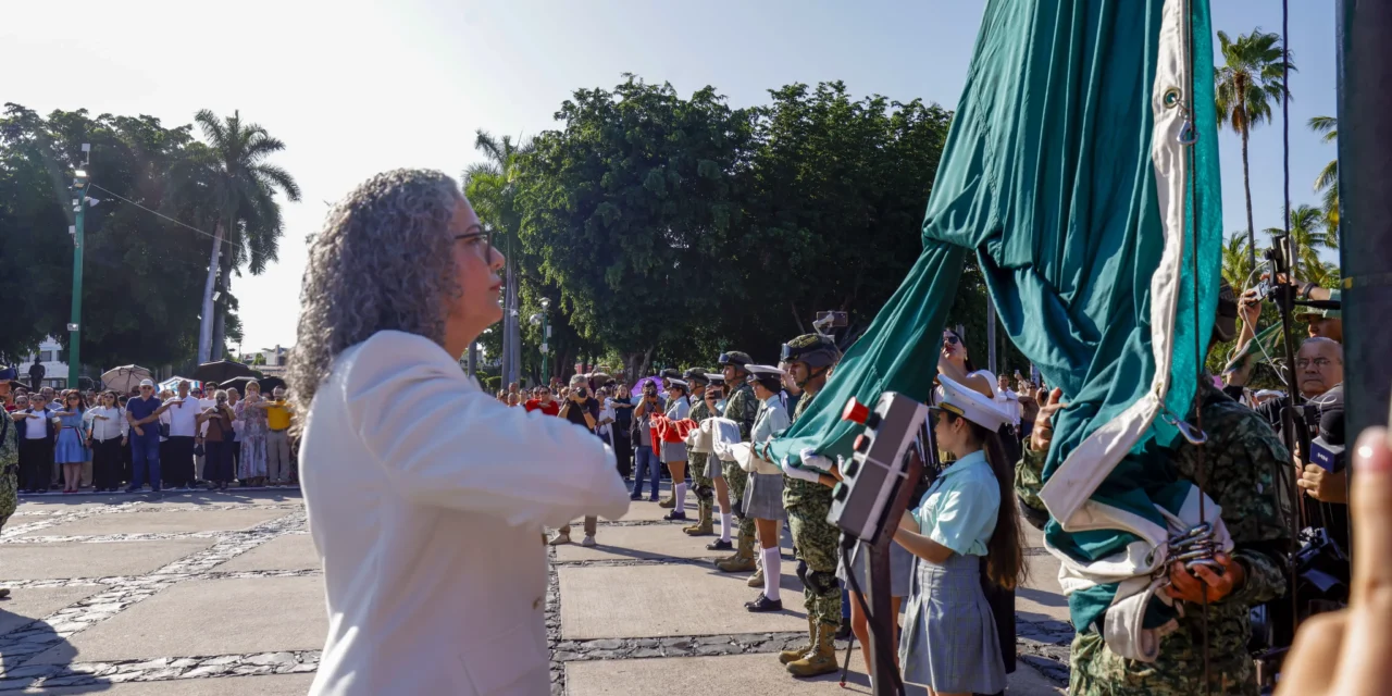 GOBERNADORA GRACIELA DOMÍNGUEZ ENCABEZA IZAMIENTO POR EL 216 ANIVERSARIO DEL INICIO DE LA GUERRA DE INDEPENDENCIA