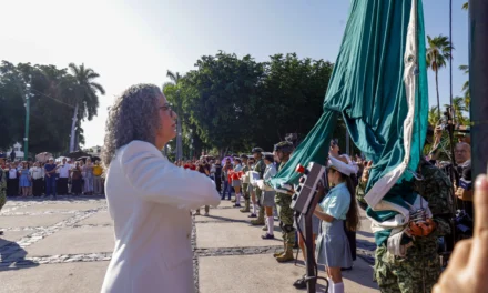GOBERNADORA GRACIELA DOMÍNGUEZ ENCABEZA IZAMIENTO POR EL 216 ANIVERSARIO DEL INICIO DE LA GUERRA DE INDEPENDENCIA