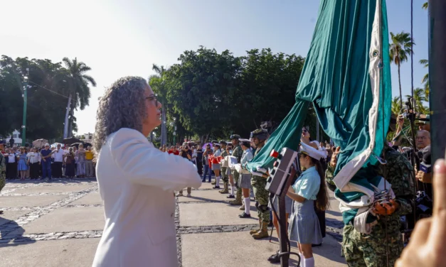 GOBERNADORA GRACIELA DOMÍNGUEZ ENCABEZA IZAMIENTO POR EL 216 ANIVERSARIO DEL INICIO DE LA GUERRA DE INDEPENDENCIA