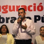 ENTREGA ALCALDE, DR. JORGE BOJÓRQUEZ NUEVO ALUMBRADO PÚBLICO EN LA COLONIA POPULAR
