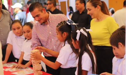 LLEVA AYUNTAMIENTO DE NAVOLATO Y DIF BRIGADA Y APOYOS SOCIALES, ADEMÁS DE MEJORAS EN ALUMBRADO Y REPARACIÓN DE CALLES, A LO DE SAUCEDA