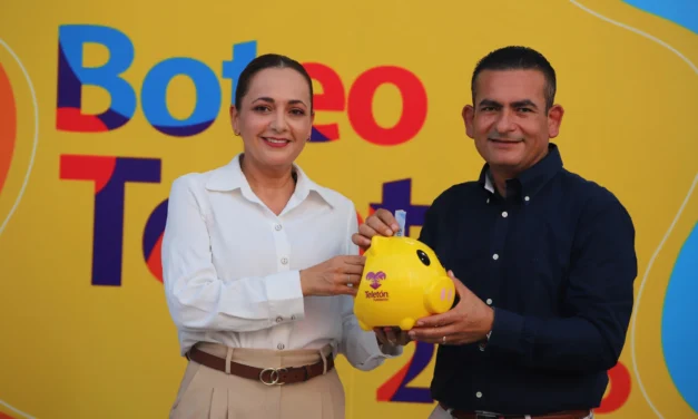 DRA. MARIELA BERUMEN, PRESIDENTA DE DIF NAVOLATO PONE EN MARCHA EL BOTEO TELETÓN 2026
