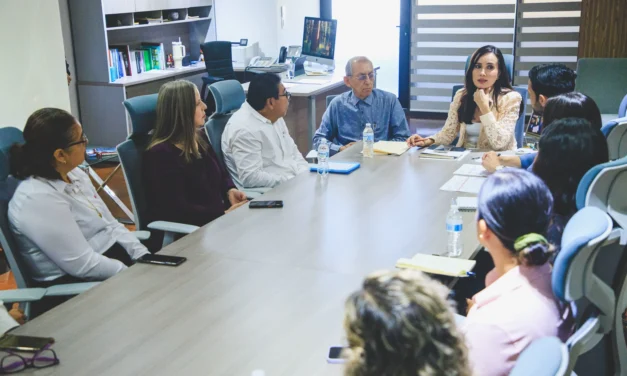 PROMUEVE TRANSPARENCIA SERVICIO PÚBLICO RESPONSABLE Y HONESTO