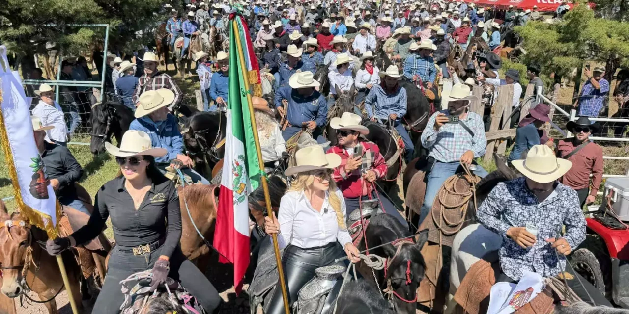 SURUTATO SE LLENA DE TRADICIÓN, CABALLOS Y AROMAS DE LA SIERRA