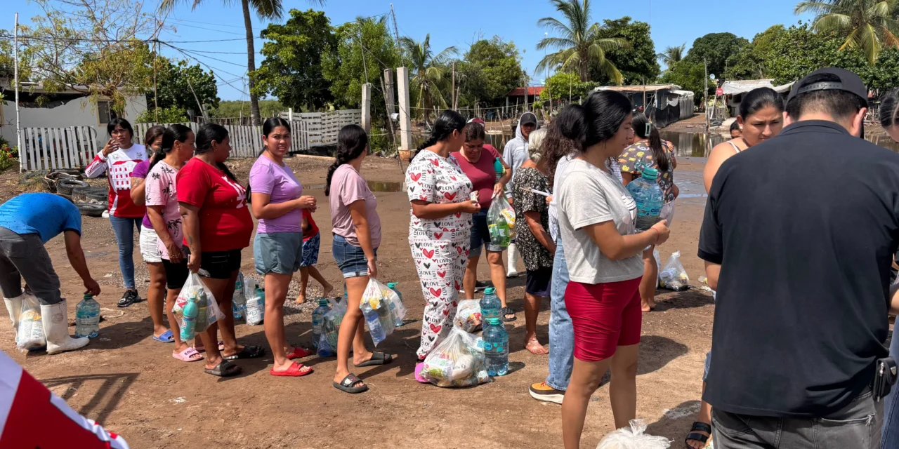 LLEVA SEBIDES AYUDA HUMANITARIA A FAMILIAS AFECTADAS POR LAS MAREAS ALTAS EN LAS AGUAMITAS Y COSPITA