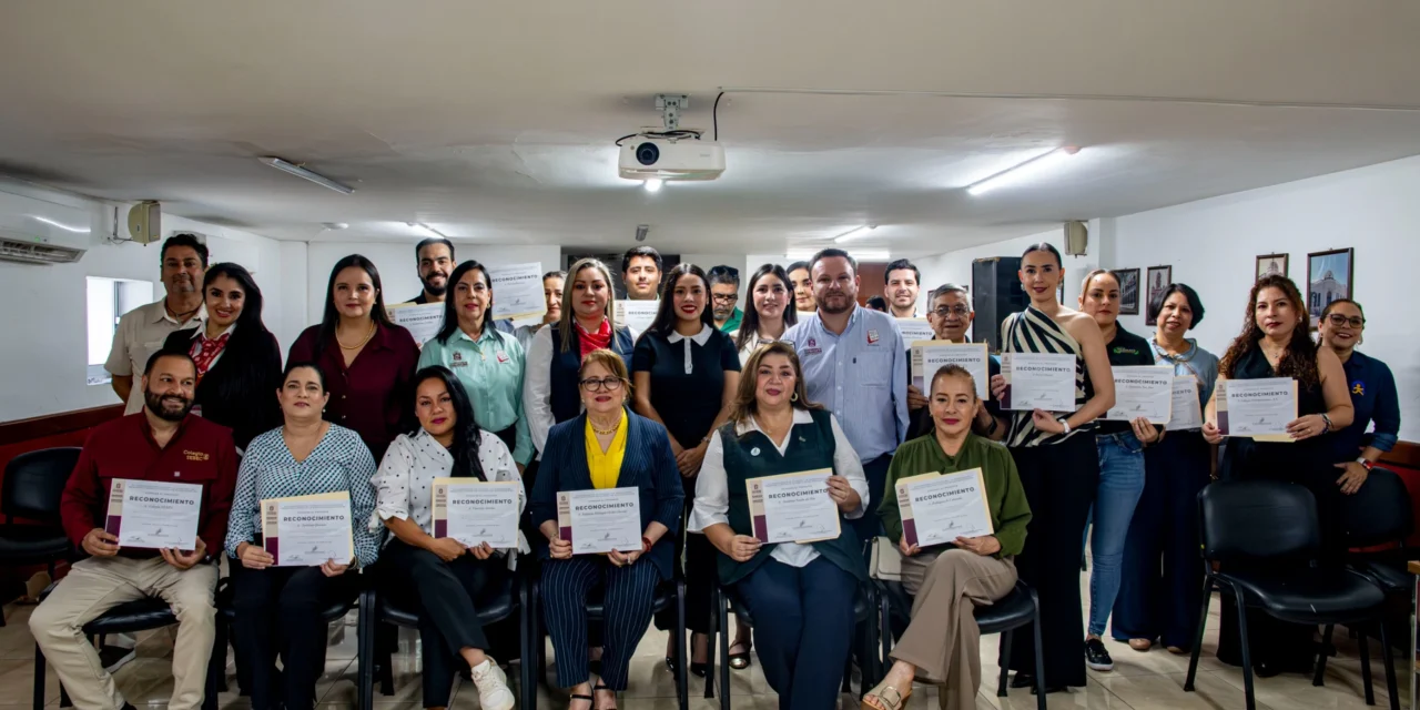 RECONOCE AYUNTAMIENTO DE CULIACÁN A EMPRESAS E INSTITUCIONES ALIADAS DEL PROGRAMA ADOPTA UNA ESCUELA