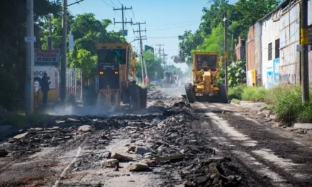 AYUNTAMIENTO DE CULIACÁN AVANZA CON TRABAJOS DE REENCARPETADO EN LA CALLE AZTLÁN