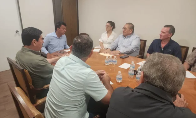 CONSTRUCTORES ACUERDAN TRABAJAR EN UNIDAD CON EL NUEVO SECRETARIO DE OBRAS, MANUEL ACOSTA BERNAL