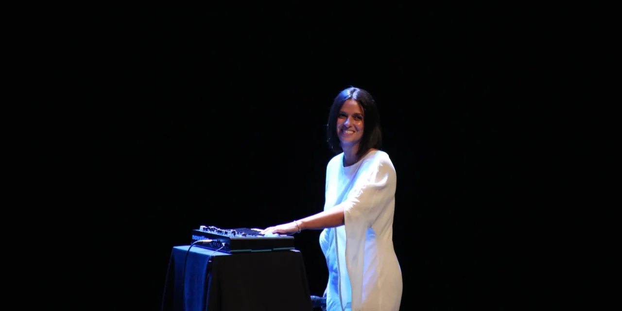 DESPUÉS DE TRIUNFAR EN EL FESTIVAL CERVANTINO LINA CONQUISTA SINALOA CON “FADO CAMÕES”