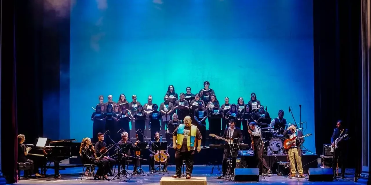 LA MAGIA DEL PASADO COBRA VIDA A TRAVÉS DEL TRIBUTO A THE BEATLES DURANTE LA INAUGURACIÓN DEL FESTIVAL CULTURAL SINALOA 2026 EN MAZATLÁN
