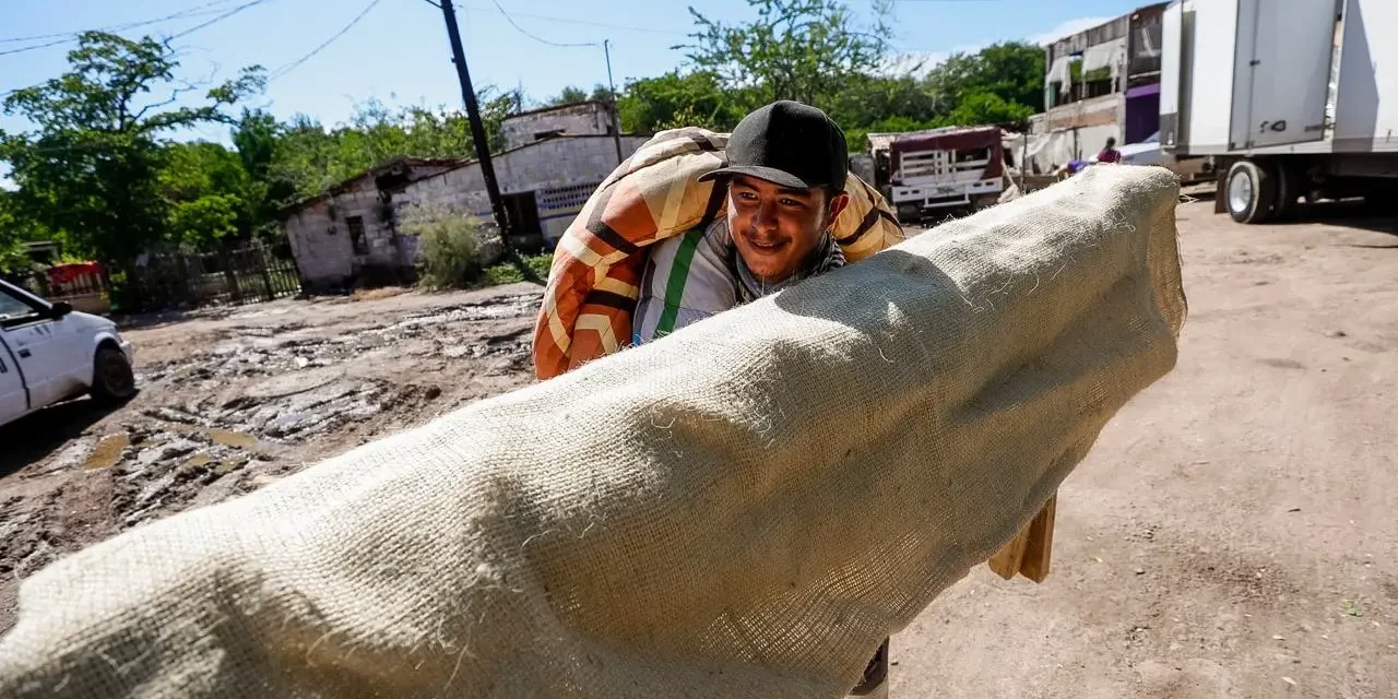 DIF SINALOA BRINDA ATENCIÓN Y APOYOS A 315 FAMILIAS DEL CAMPO PESQUERO LAS PUENTES, NAVOLATO