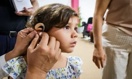 ENTREGA DIF SINALOA 644 AUXILIARES AUDITIVOS PARA MEJORAR LA CALIDAD DE VIDA DE 547 PERSONAS