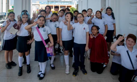 ALUMNOS DE LA PRIMARIA EUSTAQUIO BUELNA CONOCEN LA HISTORIA DEL AYUNTAMIENTO DE CULIACÁN