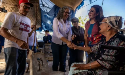 GOBIERNO DEL ESTADO DESPLIEGA ENTREGA DE APOYOS DIRECTOS A FAMILIAS AFECTADAS POR MAR DE FONDO POR 2 MILLONES 835 MIL PESOS