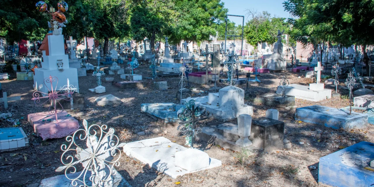 REGISTRA AYUNTAMIENTO DE CULIACÁN 80 POR CIENTO DE AVANCE EN LA LIMPIEZA Y EL MANTENIMIENTO DE PANTEONES MUNICIPALES