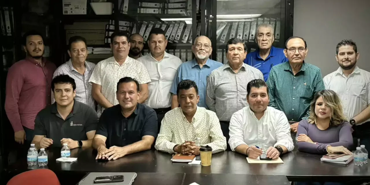 SE REÚNE SECRETARÍA DE OBRAS PÚBLICAS CON COLEGIO DE INGENIEROS Y UNIVERSIDADES PARA ATENDER EMERGENCIAS POR LLUVIAS