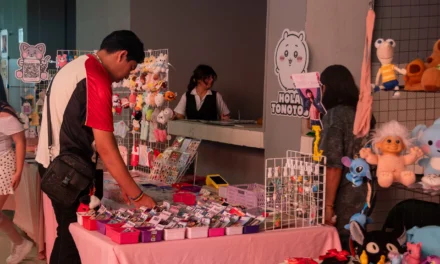 MÚSICA, BAILE Y CREATIVIDAD REÚNEN A JÓVENES EN EL KOMOREBI FEST EDICIÓN HALLOWEEN