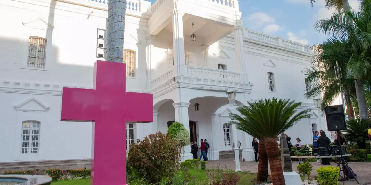 INSTALAN MEMORIAL PERMANENTE EN CULIACÁN PARA RECORDAR A VÍCTIMAS DE FEMINICIDIO