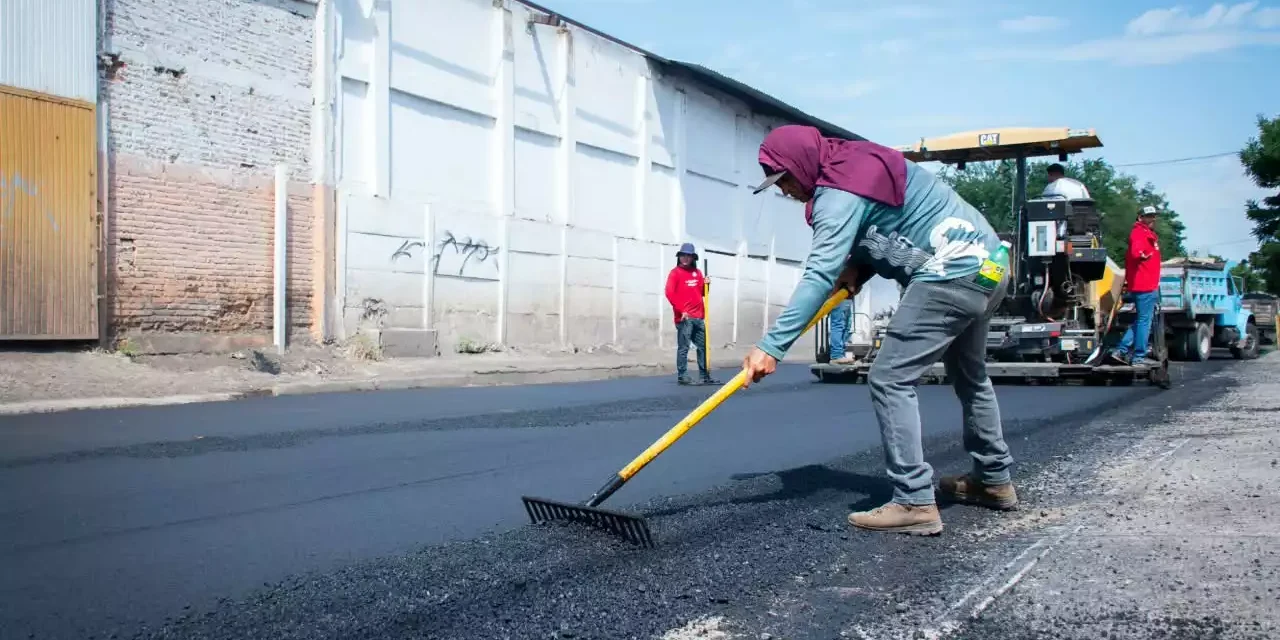 CONCLUYE AYUNTAMIENTO REENCARPETADO DE AVENIDA AZTLÁN, EN EL PALMITO