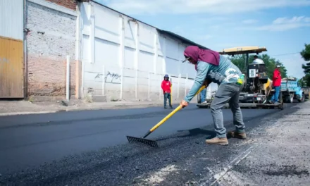 CONCLUYE AYUNTAMIENTO REENCARPETADO DE AVENIDA AZTLÁN, EN EL PALMITO