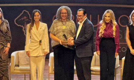 GRAN ACUARIO MAZATLÁN RECIBE EL RECONOCIMIENTO ORGULLO SINALOENSE COMO MEJOR ATRACTIVO TURÍSTICO
