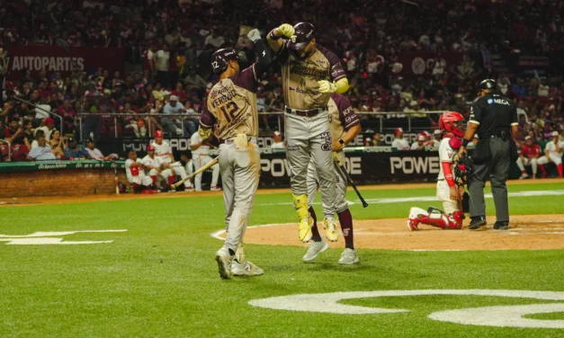 PODER GUINDA EN MAZATLÁN: TOMATEROS CONQUISTA EL JUEGO INAUGURAL Y SUMA SU PRIMERA VICTORIA