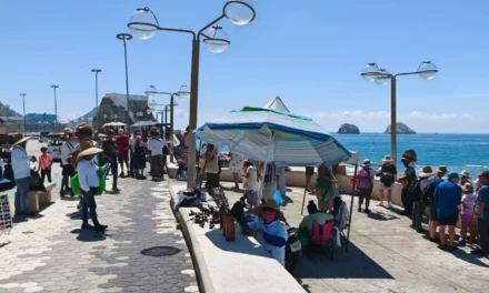 MAZATLÁN RECIBE AL CRUCERO «DISCOVERY PRINCESS», CON MÁS DE 3,600 VISITANTES